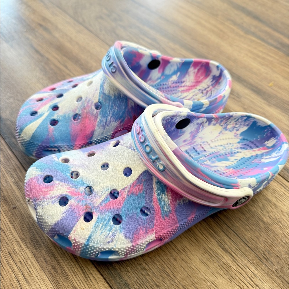 CROCS Kids' Pastel Swirl Slippers